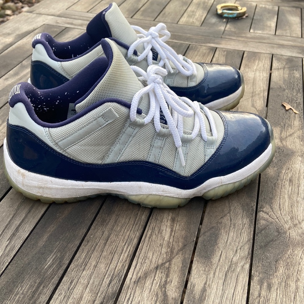 Jordan 11 Georgetown